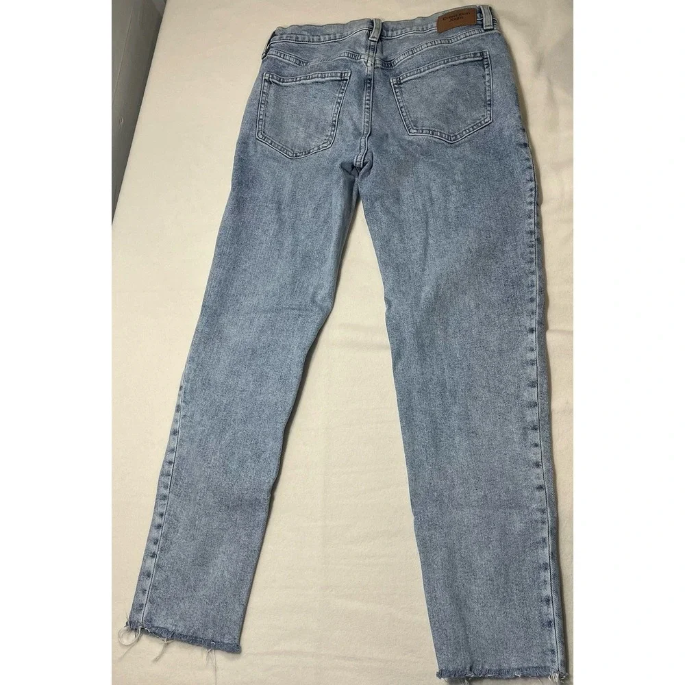 Calvin Klein Womens Mid-Rise Tapered Leg Blue Jeans Size 26 Frayed‎ Ankles